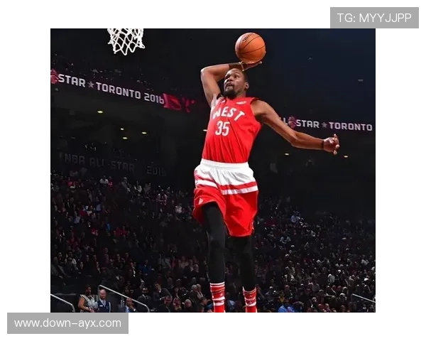 终场哨响，杜兰特跪地掩面：里程碑夜饮恨开拓者